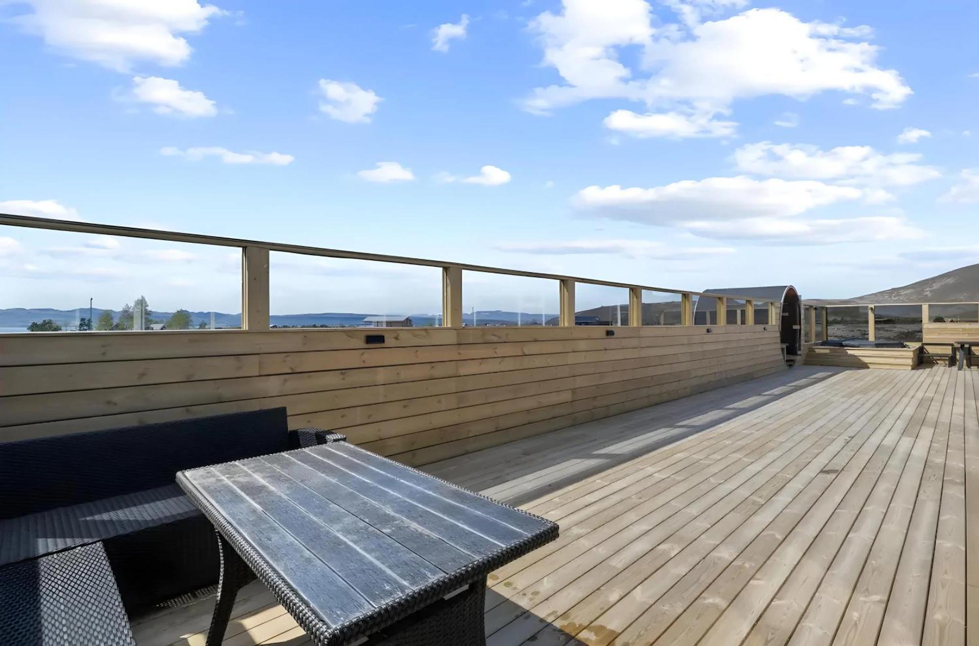 Cozy Cabin With Hot Tub & Sauna - Ultimate Retreat Veithilundur エクステリア 写真