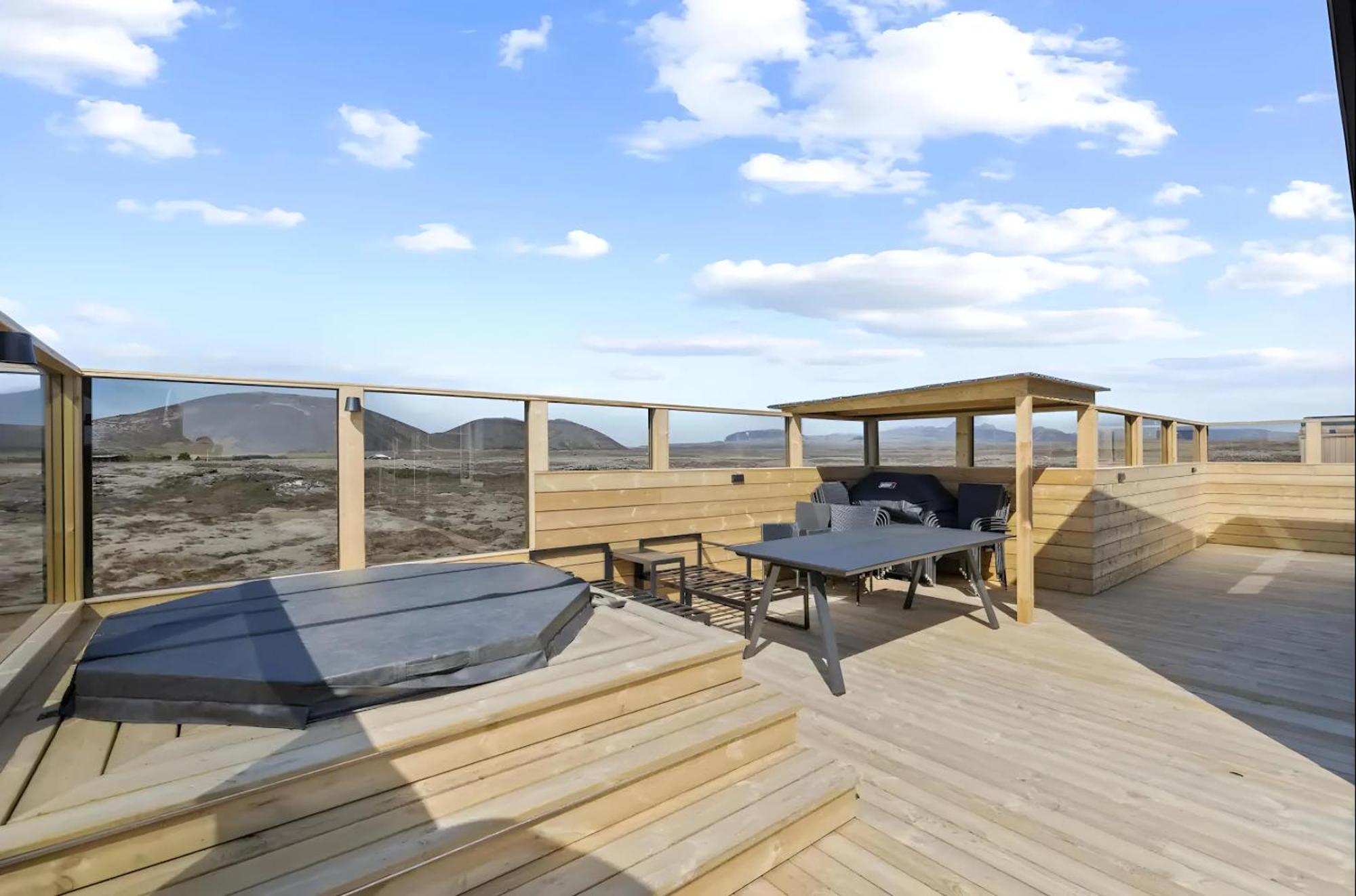 Cozy Cabin With Hot Tub & Sauna - Ultimate Retreat Veithilundur エクステリア 写真